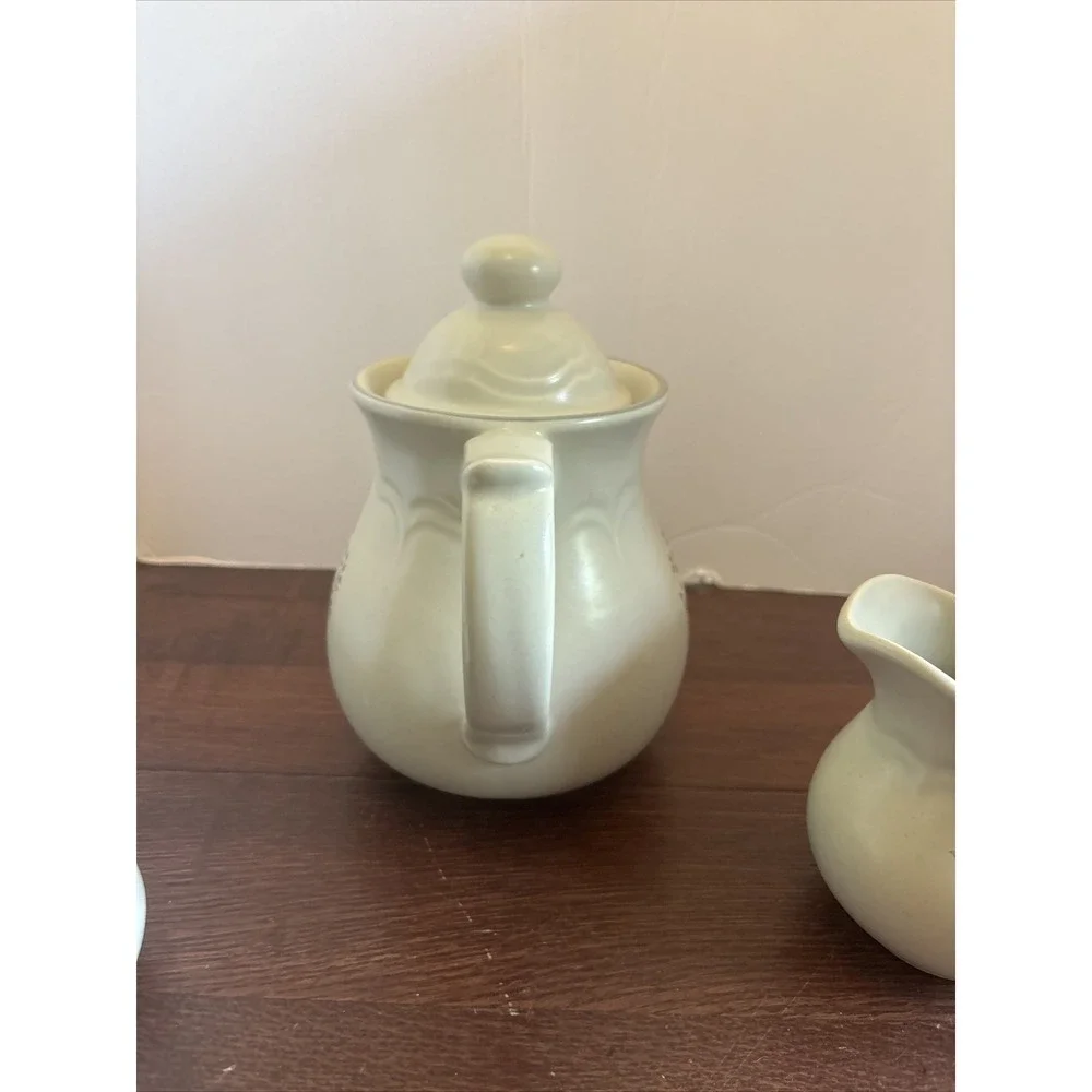Pfaltzgraff Heirloom Beverage Tea‎ Pot w/Lid 48oz & Creamer 12oz & Sugar Bowl
